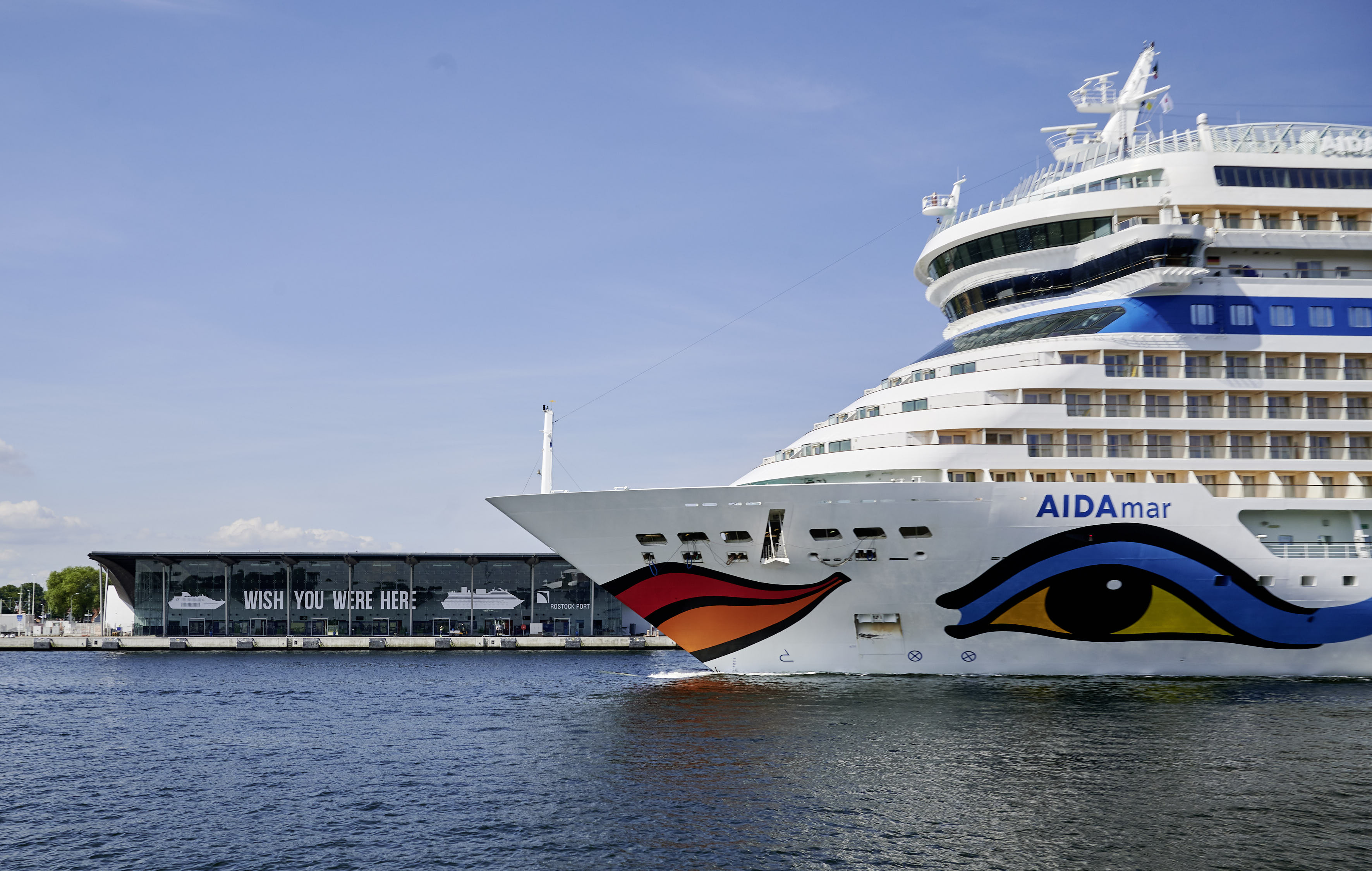 The 2025 cruise season starts in mid-April with "AIDAmar"