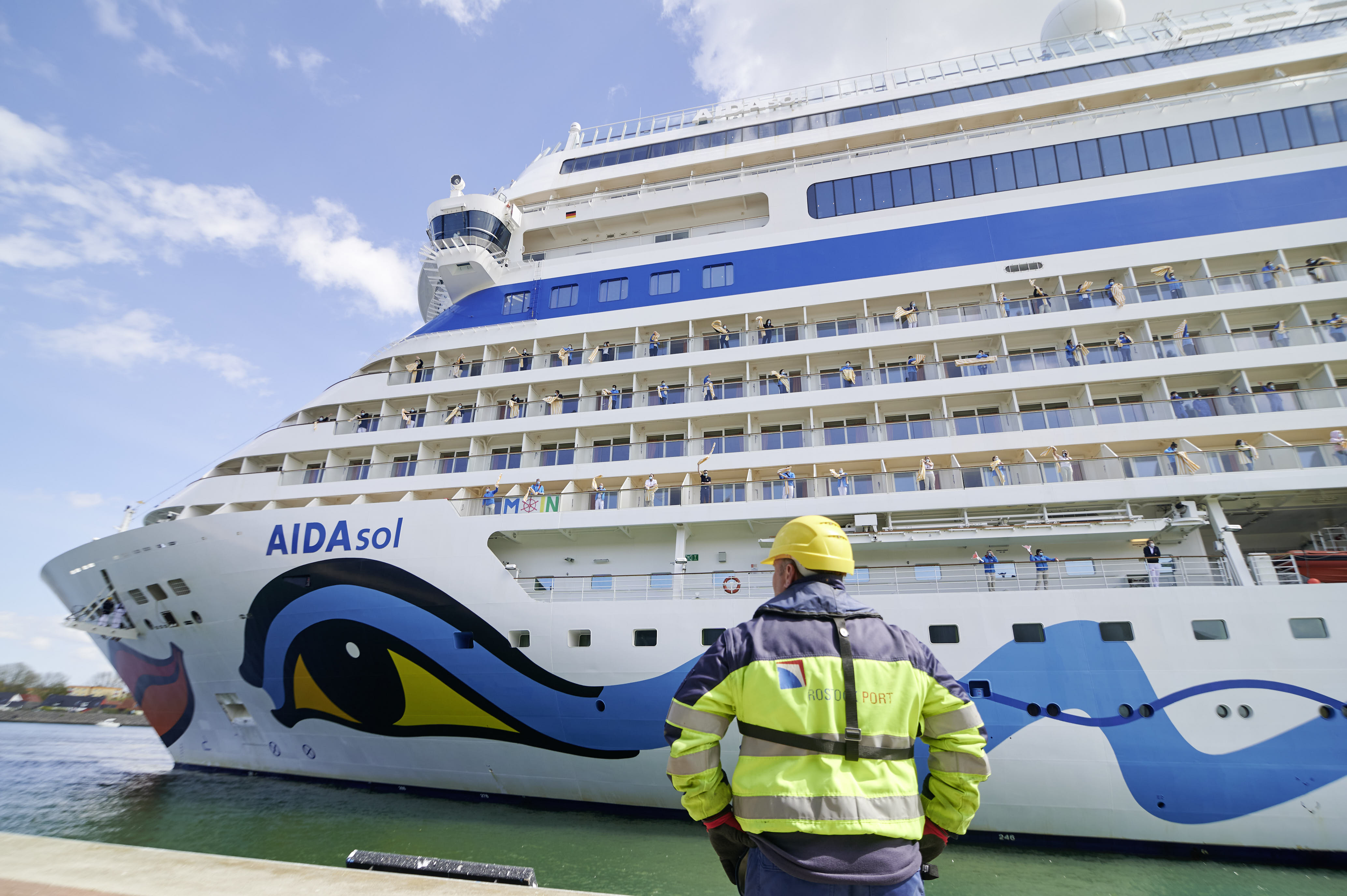 „AIDAsol“ eröffnet am 1. Juli die Warnemünder Kreuzfahrtsaison 