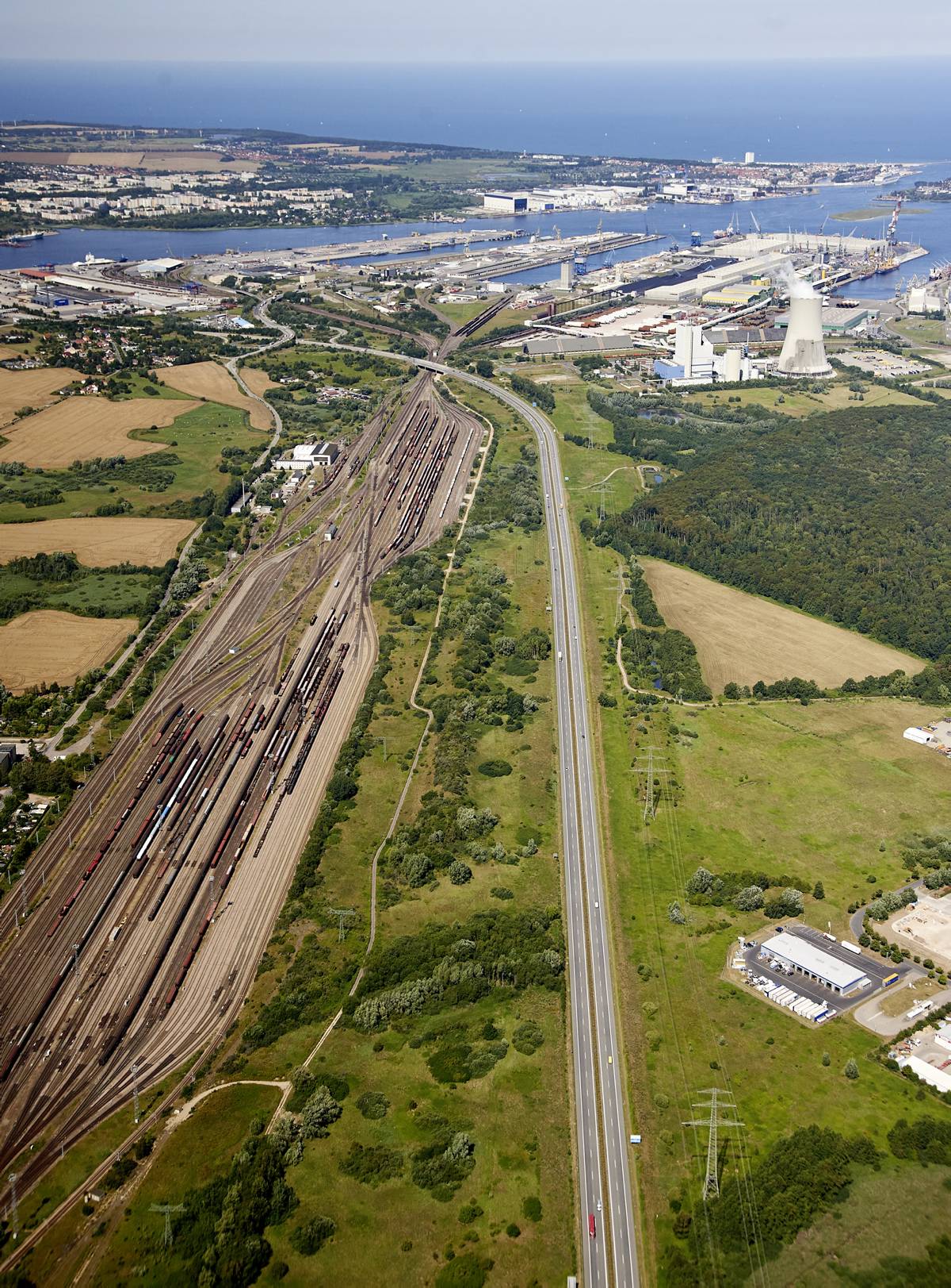 Übergabe des Bahnhofes Rostock-Seehafen 
