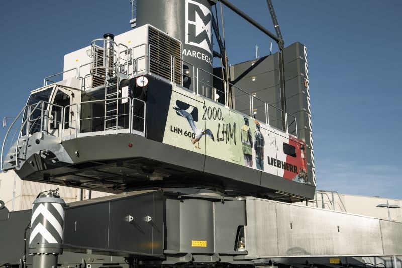 Liebherr manufactures  2,000th LHM