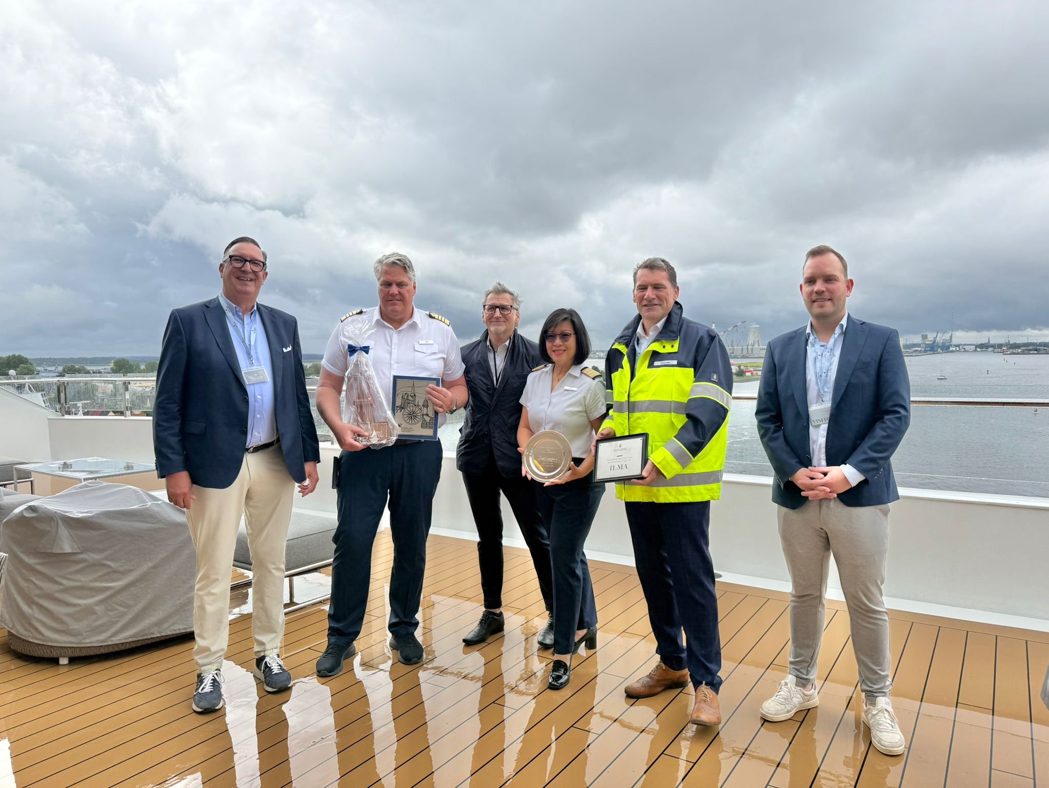 Rostock-Warnemünde begrüßt Kreuzfahrtschiff Ilma 