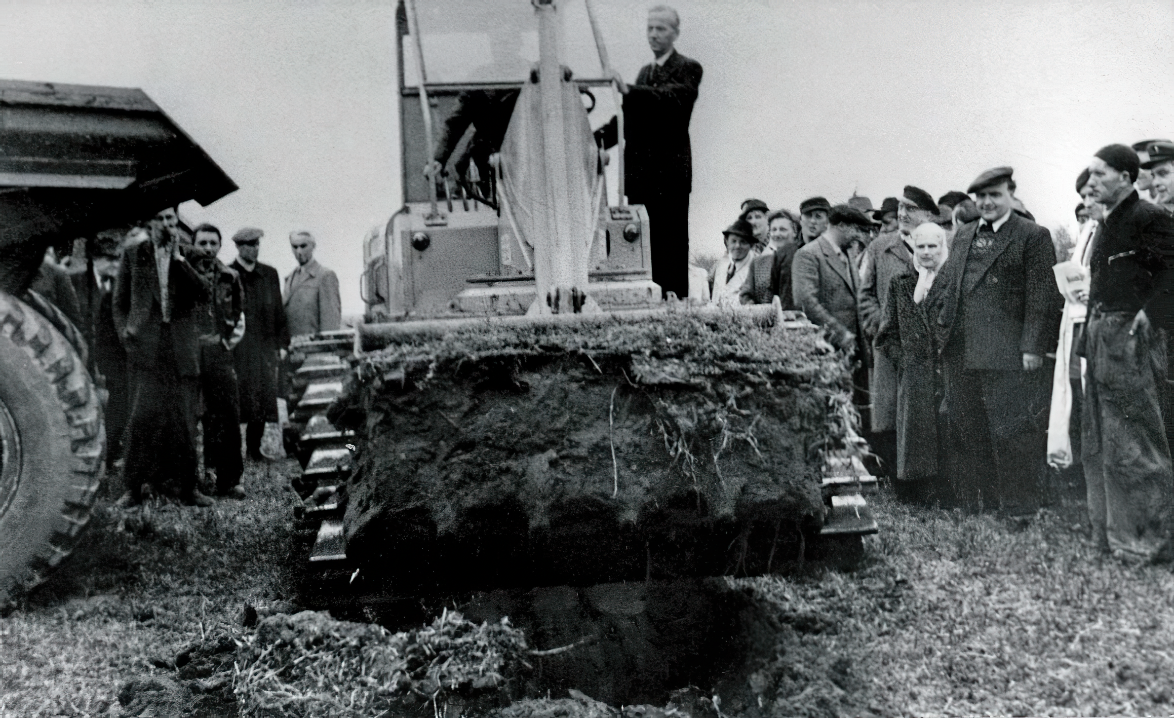 Erster OB Rostocks beim Spatenstich für den Hafen Rostock 